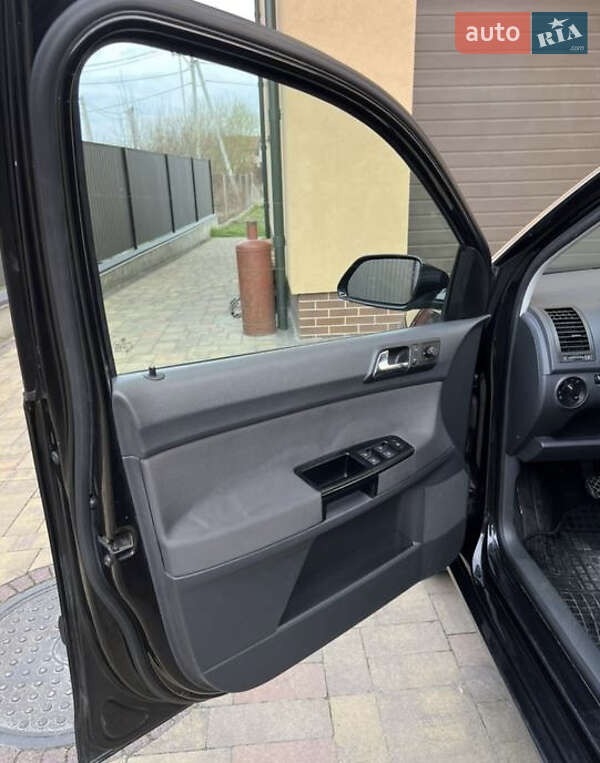 Хетчбек Volkswagen Polo 2008 в Львові