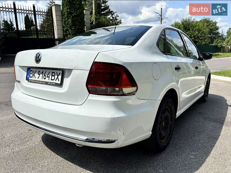 Седан Volkswagen Polo 2017 в Киеве