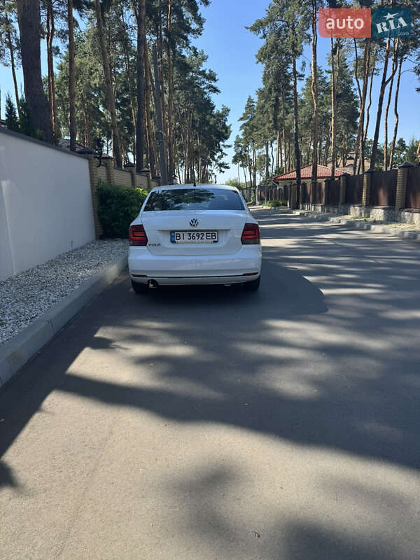 Седан Volkswagen Polo 2016 в Полтаве