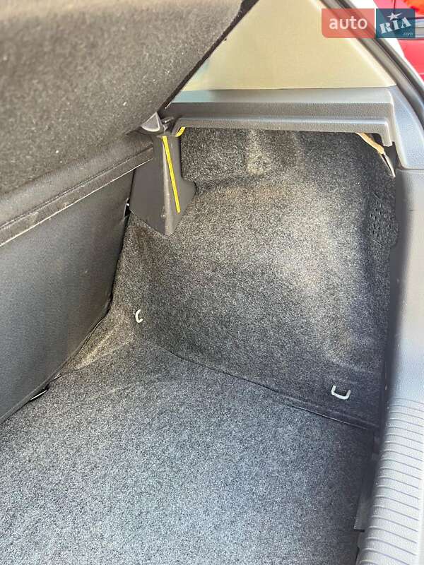 Хэтчбек Volkswagen Polo 2008 в Стрые