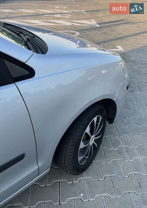 Хэтчбек Volkswagen Polo 2008 в Стрые