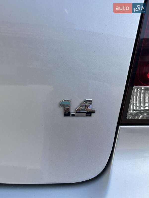 Хэтчбек Volkswagen Polo 2008 в Стрые