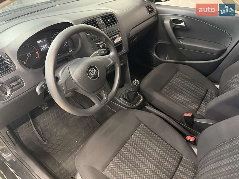 Седан Volkswagen Polo 2017 в Киеве фото 3 Седан Volkswagen Polo 2017 в Киеве