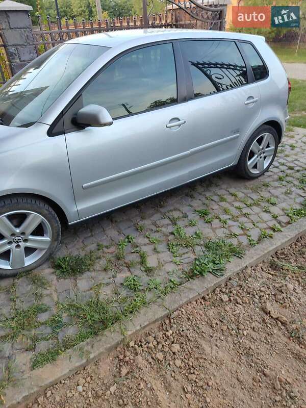 Хэтчбек Volkswagen Polo 2008 в Берегово