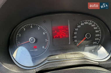 Седан Volkswagen Polo 2011 в 