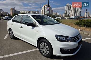 Седан Volkswagen Polo 2018 в Киеве