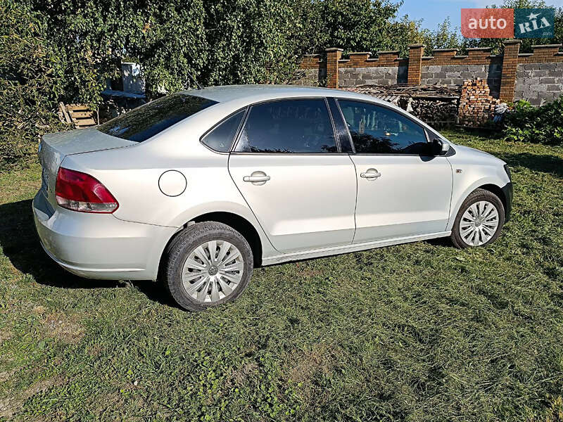 Седан Volkswagen Polo 2012 в Львові