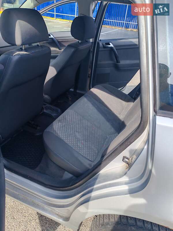 Хэтчбек Volkswagen Polo 2003 в Ужгороде