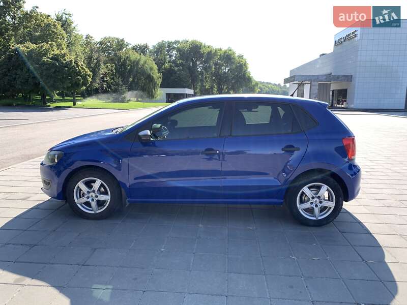 Хэтчбек Volkswagen Polo 2011 в Светловодске