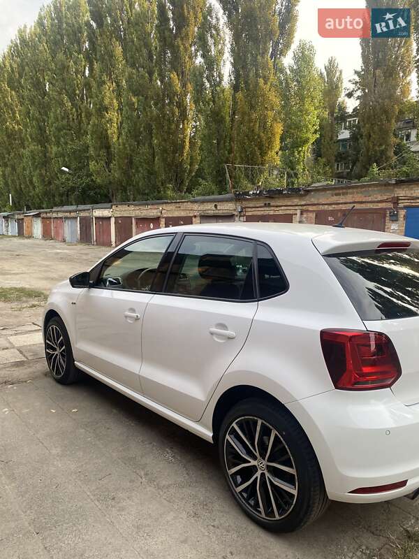 Хэтчбек Volkswagen Polo 2014 в Киеве