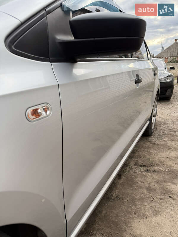 Седан Volkswagen Polo 2011 в Харькове