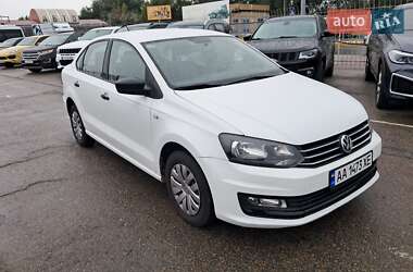 Седан Volkswagen Polo 2017 в Бобровиці