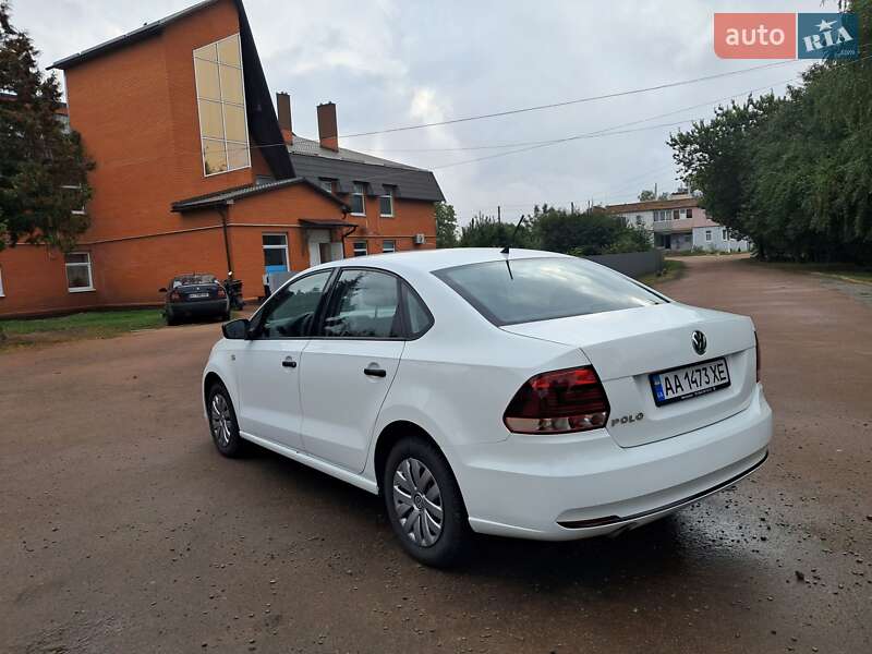 Седан Volkswagen Polo 2018 в Бобровиці