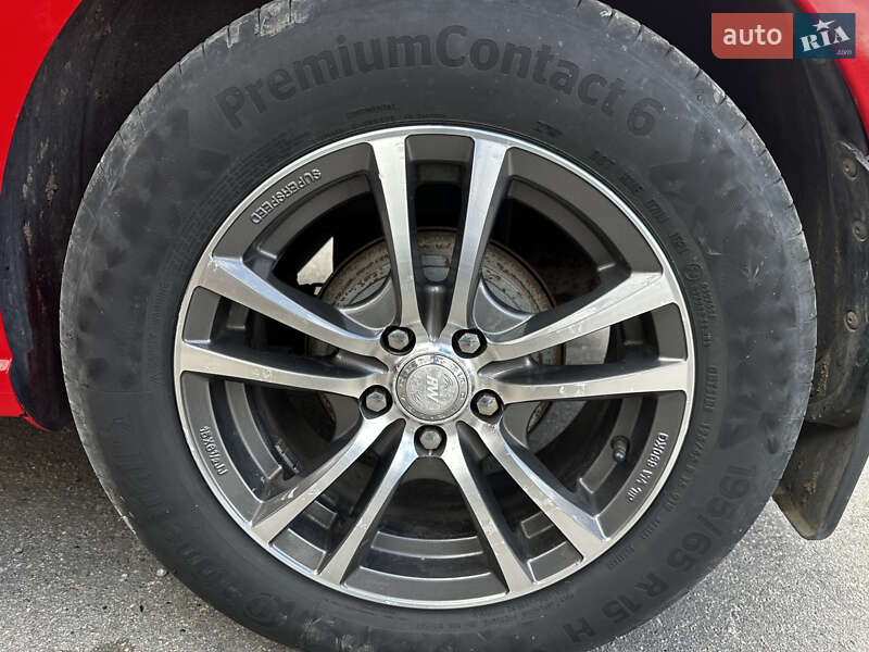 Хетчбек Volkswagen Polo 2011 в Запоріжжі