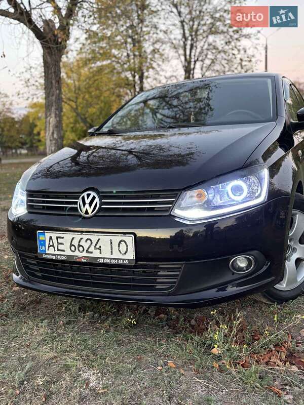 Седан Volkswagen Polo 2013 в Днепре