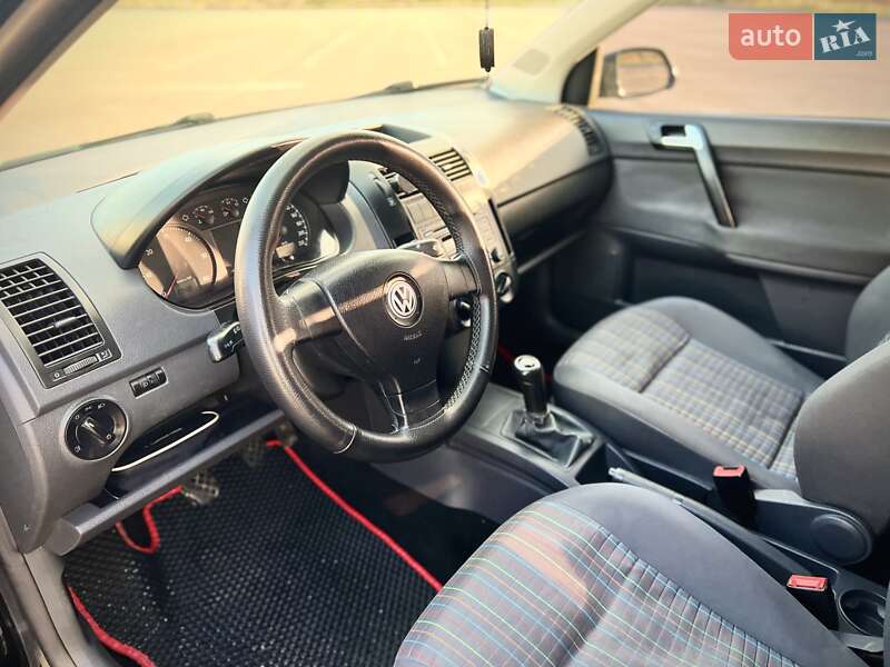 Хэтчбек Volkswagen Polo 2007 в Ровно