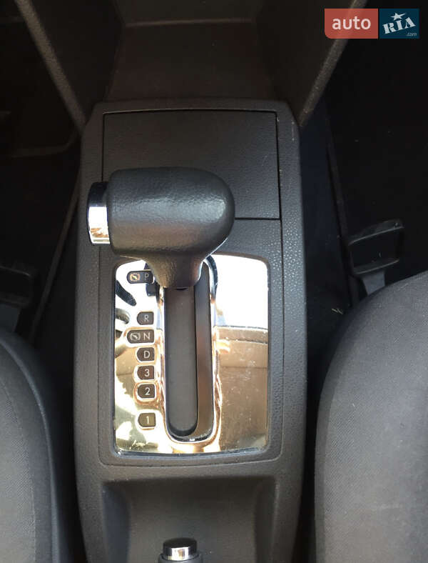 Хэтчбек Volkswagen Polo 2002 в Киеве