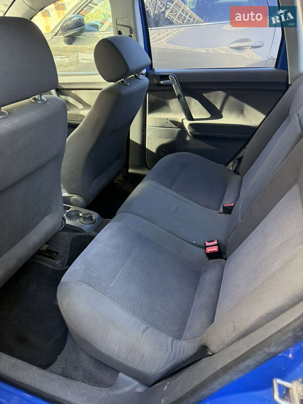 Хэтчбек Volkswagen Polo 2002 в Киеве