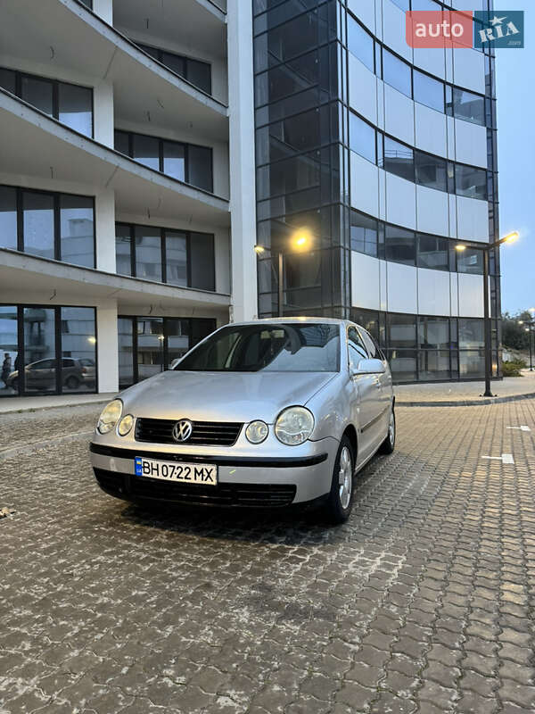 Хэтчбек Volkswagen Polo 2002 в 