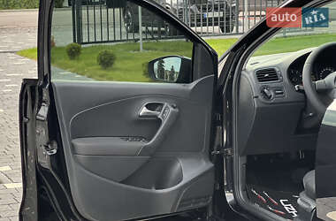 Хэтчбек Volkswagen Polo 2010 в 
