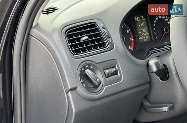 Хэтчбек Volkswagen Polo 2010 в 