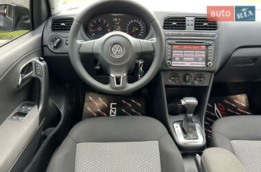 Хэтчбек Volkswagen Polo 2010 в 