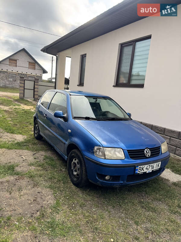Хэтчбек Volkswagen Polo 2001 в  фото Хэтчбек Volkswagen Polo 2001 в