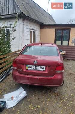Седан Volkswagen Polo 2012 в  фото 5 Седан Volkswagen Polo 2012 в