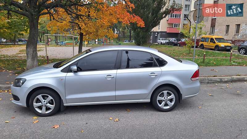 Седан Volkswagen Polo 2012 в Киеве