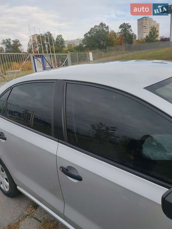 Седан Volkswagen Polo 2013 в Харькове