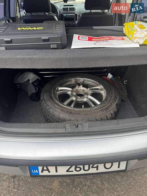 Хэтчбек Volkswagen Polo 2004 в Боярке