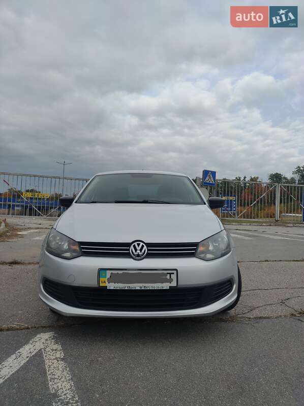 Седан Volkswagen Polo 2013 в Харькове