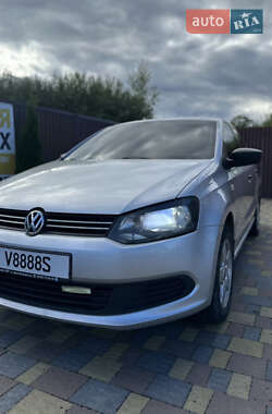 Седан Volkswagen Polo 2012 в Надворной