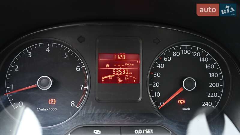 Седан Volkswagen Polo 2013 в Киеве