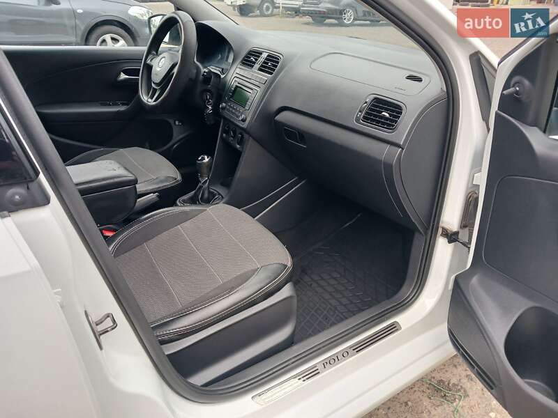 Седан Volkswagen Polo 2016 в Николаеве фото 12 Седан Volkswagen Polo 2016 в Николаеве