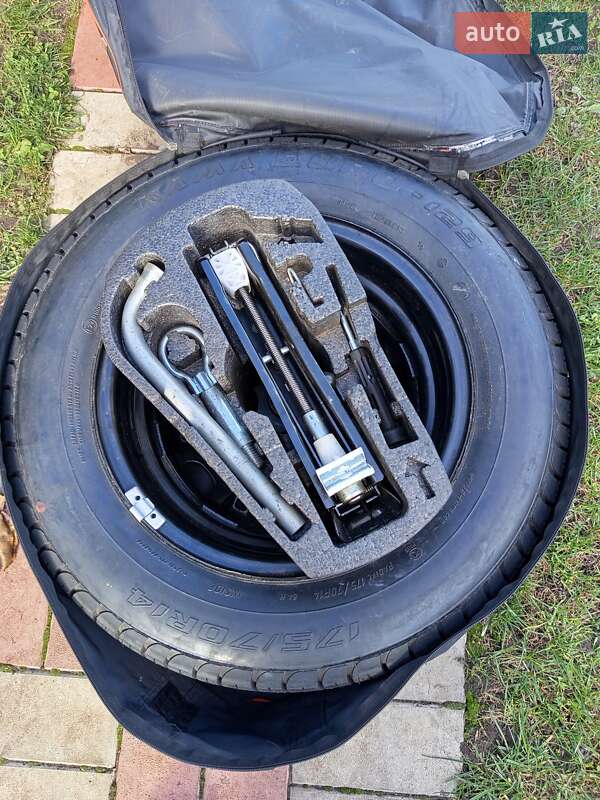 Седан Volkswagen Polo 2013 в Иванкове фото 9 Седан Volkswagen Polo 2013 в Иванкове