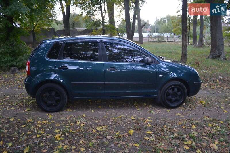 Хэтчбек Volkswagen Polo 2005 в Городище