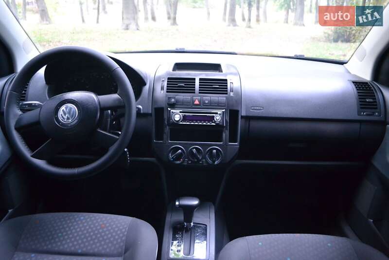 Хэтчбек Volkswagen Polo 2005 в Городище