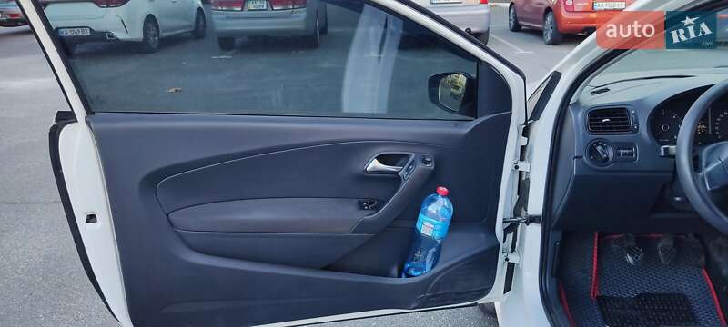 Хэтчбек Volkswagen Polo 2012 в Киеве фото 10 Хэтчбек Volkswagen Polo 2012 в Киеве