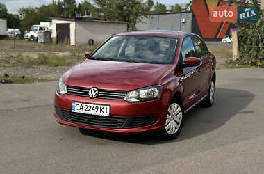Седан Volkswagen Polo 2013 в Киеве