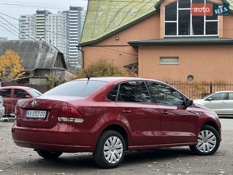 Седан Volkswagen Polo 2011 в Києві фото 5 Седан Volkswagen Polo 2011 в Києві