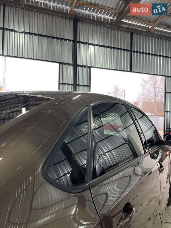 Седан Volkswagen Polo 2015 в Казатине