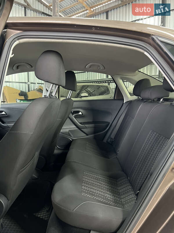 Седан Volkswagen Polo 2015 в Казатине