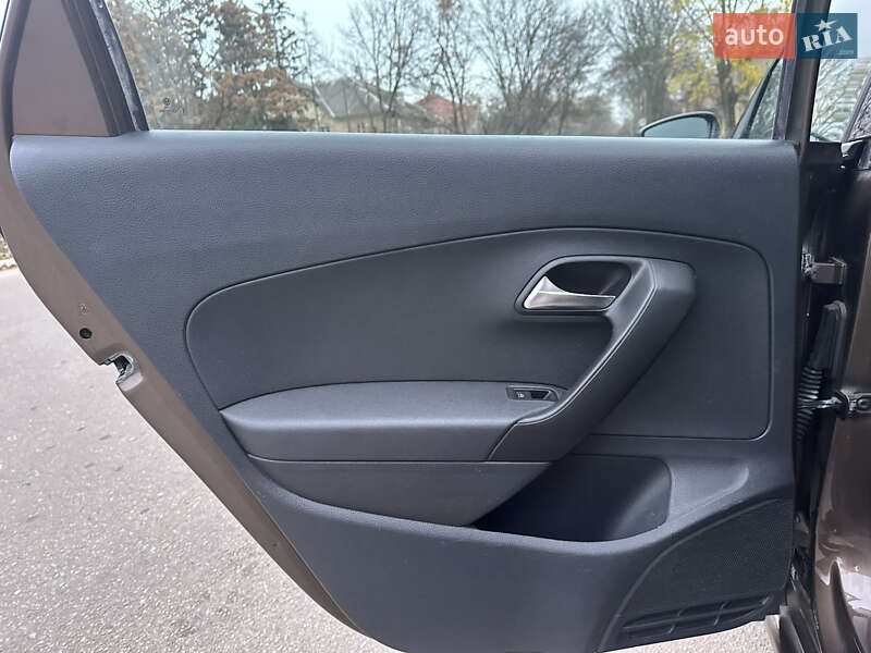 Седан Volkswagen Polo 2017 в Желтых Водах