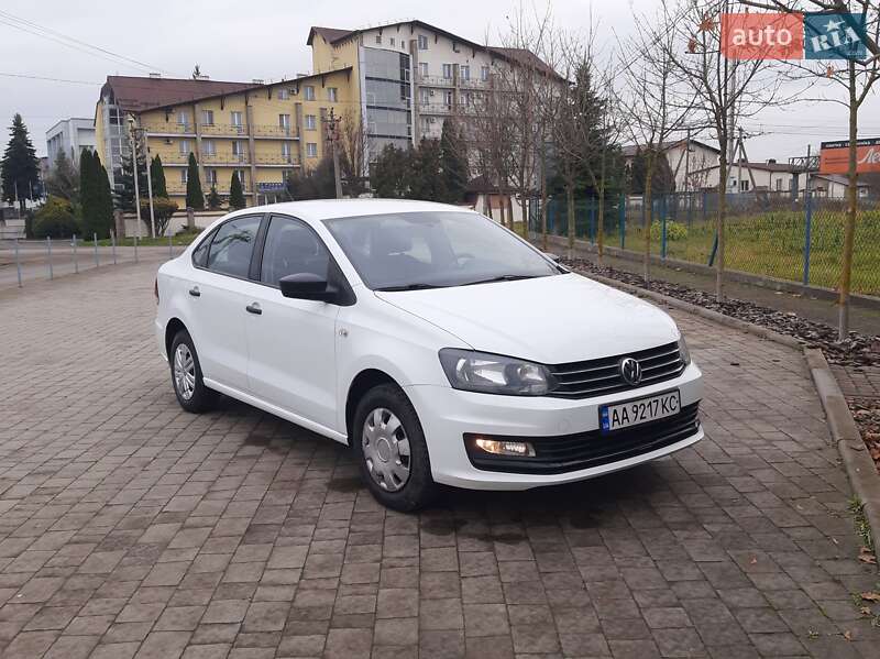 Седан Volkswagen Polo 2019 в Львове