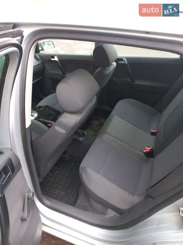 Хетчбек Volkswagen Polo 2002 в Житомирі