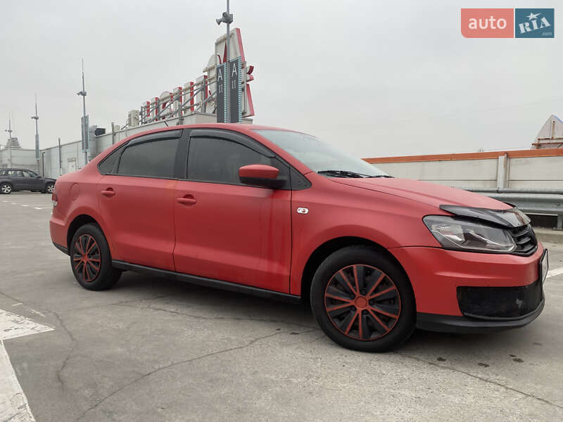 Седан Volkswagen Polo 2016 в Киеве