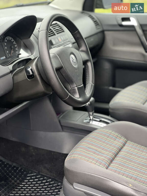 Хэтчбек Volkswagen Polo 2008 в Виннице