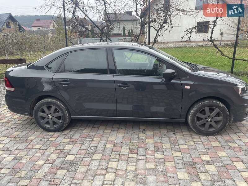 Седан Volkswagen Polo 2016 в Чорткове