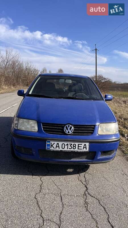 Хэтчбек Volkswagen Polo 2000 в Обухове
